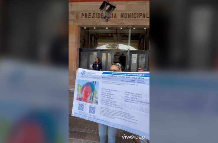 Madres buscadoras se manifiestan en desfile de la Independencia