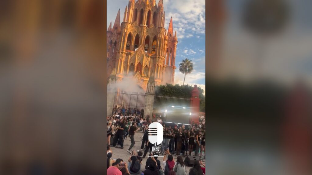 Casi cien jóvenes tocan al unísono en San Miguel de Allende
